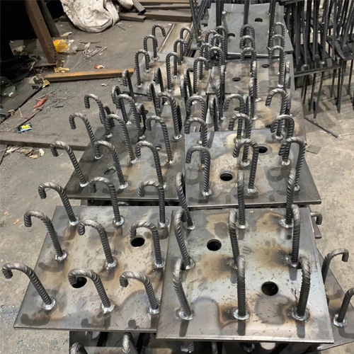 图纸中如何确定兴安盟预埋件的位置？